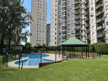 3 ambientes con balcón en complejo Riverside Tigre