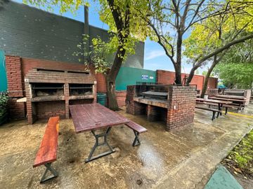 3 ambientes con balcón en complejo Riverside Tigre