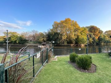 3 ambientes con balcón en complejo Riverside Tigre
