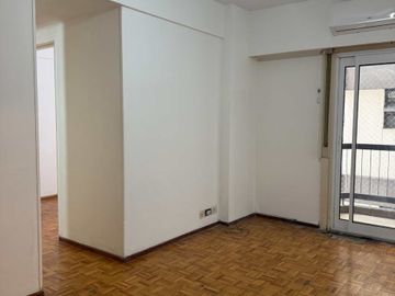 ALQUILER DEPARTAMENTO 3 AMBIENTES BALCON FLORES