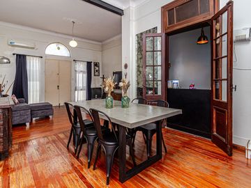 VENTA PH CASA 5 AMB PARQUE CHACABUCO PATIO TERRAZA