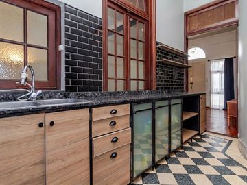 VENTA PH CASA 5 AMB PARQUE CHACABUCO PATIO TERRAZA