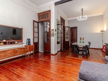 VENTA PH CASA 5 AMB PARQUE CHACABUCO PATIO TERRAZA