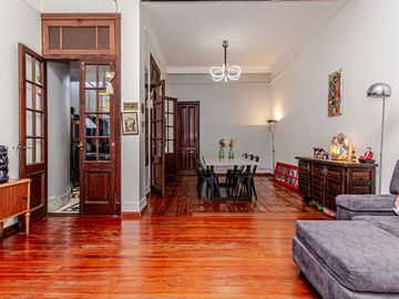 VENTA PH CASA 5 AMB PARQUE CHACABUCO PATIO TERRAZA