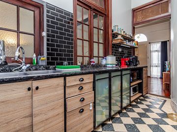 VENTA PH CASA 5 AMB PARQUE CHACABUCO PATIO TERRAZA