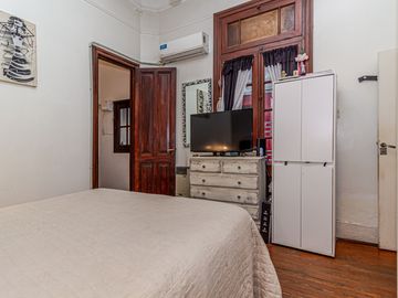VENTA PH CASA 5 AMB PARQUE CHACABUCO PATIO TERRAZA