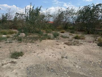 Terreno sobre avenida en esquina en García NL