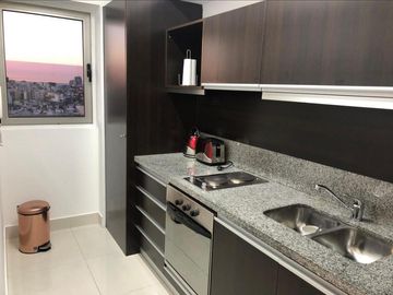 Lujoso departamento 2 ambientes con balcón, pileta, jacuzzi, sauna, gimnasio, parrilla y SUM en Recoleta