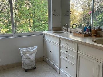 MB- Casa en Venta en Bosques de las Lomas