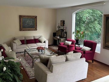 MB- Casa en Venta en Bosques de las Lomas