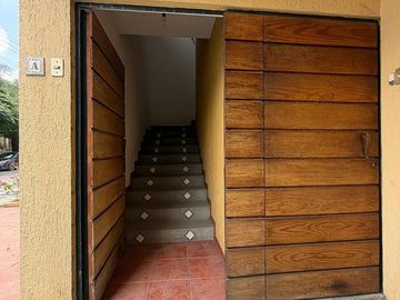 VENTA Casa Principal + Estudio independiente en Col. Chapalita