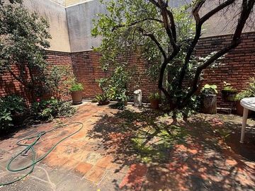VENTA Casa Principal + Estudio independiente en Col. Chapalita