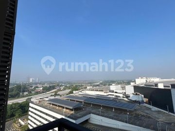 Dijual Apartmen Skyhouse 3 BR Semi Furnished Unit Tinggal Bawa Koper