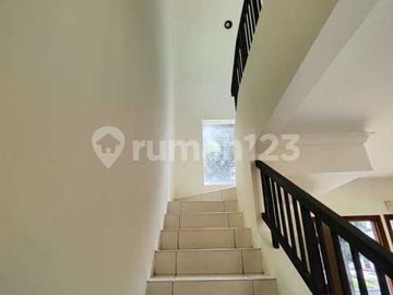 Rumah Bagus Unfurnished SHM BSD Avani, Tangerang
