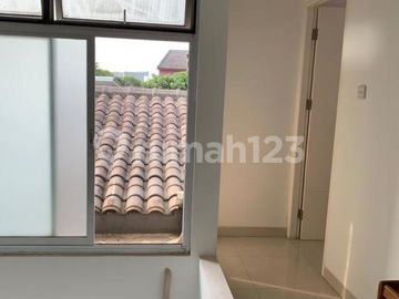 For Sale Rumah 2 Lantai di Icon Simplicity Bsd