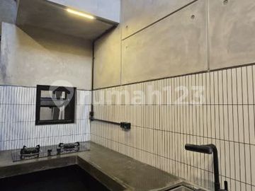 Dijual Rumah Design Industrial 2 Lantai SHM di Bsd Nusaloka