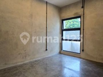 Dijual Rumah Design Industrial 2 Lantai SHM di Bsd Nusaloka