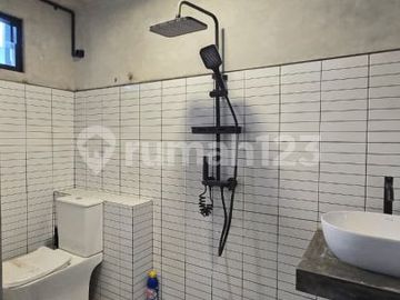 Dijual Rumah Design Industrial 2 Lantai SHM di Bsd Nusaloka