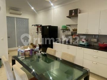 Turun 900 Juta Hot Item Sale Rumah Baru Hoek 3 Lantai Full Bangunan Siap Masuk
