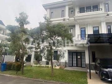Turun 900 Juta Hot Item Sale Rumah Baru Hoek 3 Lantai Full Bangunan Siap Masuk