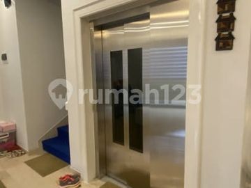 Turun 900 Juta Hot Item Sale Rumah Baru Hoek 3 Lantai Full Bangunan Siap Masuk