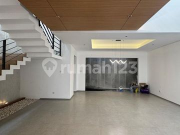 Dijual Rumah Modern Minimalis di Alam Sutera, Unit Baru Bangun Lokasi Nyaman Sangat Strategis