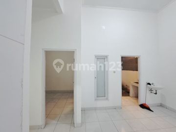 Dijual Rumah Siap Huni di Serpong Garden 1 Cluster Green View - Dekat Stasiun KRL Cisauk