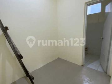 Dijual Rumah Renov 2 Lantai di Regency Villa Melati Mas