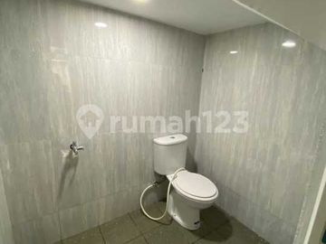 Dijual Rumah Renov 2 Lantai di Regency Villa Melati Mas