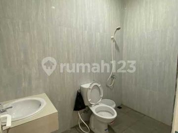 Dijual Rumah Renov 2 Lantai di Regency Villa Melati Mas