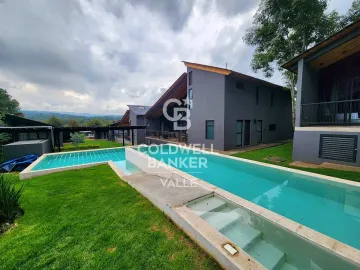 Casa en venta en San Mateo Acatitlán, Valle de Bravo, México