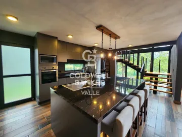 Casa en venta en San Mateo Acatitlán, Valle de Bravo, México