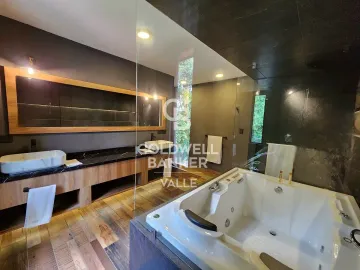 Casa en venta en San Mateo Acatitlán, Valle de Bravo, México