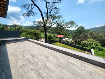 Casa en venta en Avandaro, Valle de Bravo, México