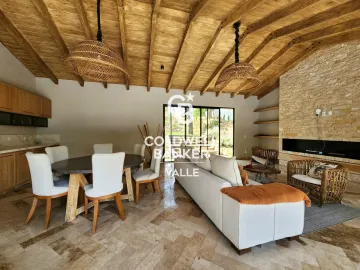 Casa en venta en Avandaro, Valle de Bravo, México