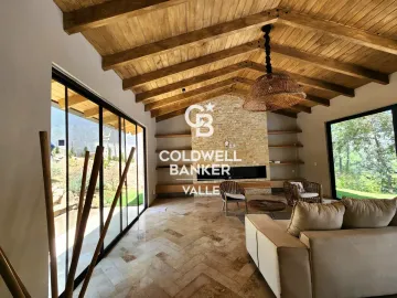 Casa en venta en Avandaro, Valle de Bravo, México