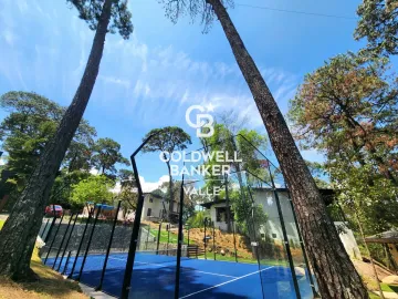 Casa en venta en Avandaro, Valle de Bravo, México