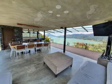 Casa en venta y renta en San Antonio, Valle de Bravo, México