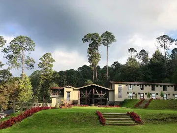 Casa en venta y renta en Cerro Gordo, Valle de Bravo, México