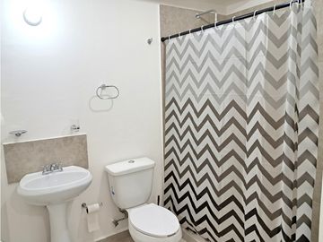 DEPARTAMENTO RENTA PB (AMUEBLADO) EN SENDAS EL MARQUES QUERETARO GIH-3