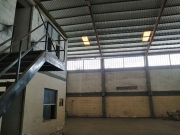 BODEGA EN RENTA EN COL. EMILIANO ZAPATA, CULIACÁN ¡Cuenta con triple altura!