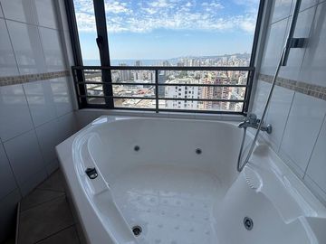 Se vende Depto con Vista al Mar, Viña del Mar