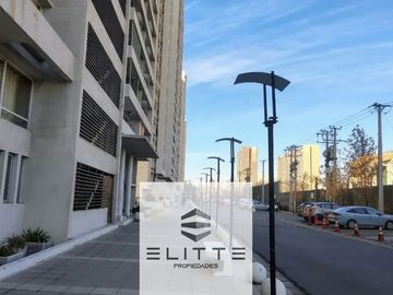 Oportunidad venta estacionamiento techado Metro Macul