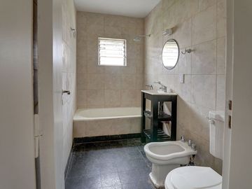 VENTA DEPTO 3 AMB COCHERA VERSALLES Barrio KENNEDY