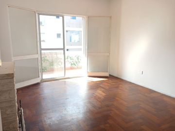 VENTA DEPTO 3 AMB COCHERA VERSALLES Barrio KENNEDY