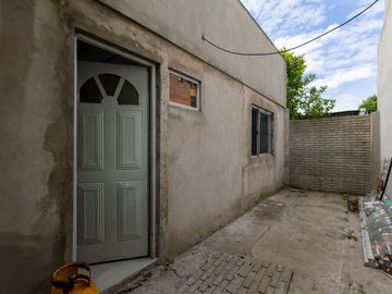 VENTA CASA MULTIFAMILIAR PATIO GARAJE I. CASANOVA