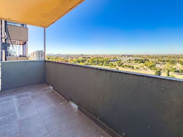 Depto 4 ambientes en VENTA con balcón en Flores