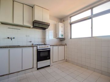 Depto 4 ambientes en VENTA con balcón en Flores