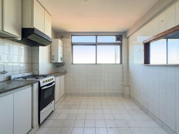 Depto 4 ambientes en VENTA con balcón en Flores