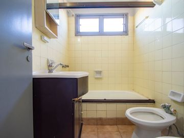 Depto 4 ambientes en VENTA con balcón en Flores